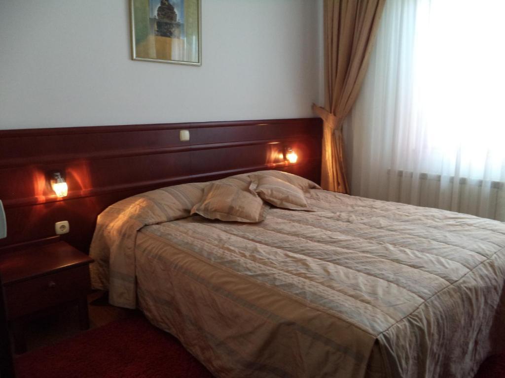 Hotel Dva Bisera Lagadin Cameră foto