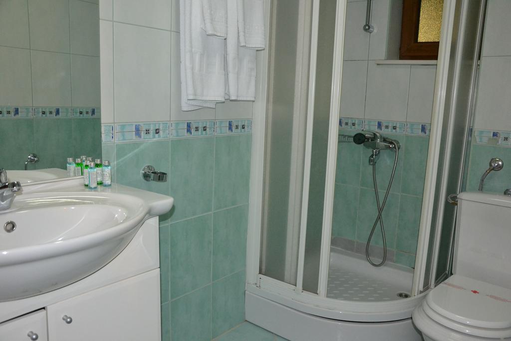 Hotel Dva Bisera Lagadin Cameră foto